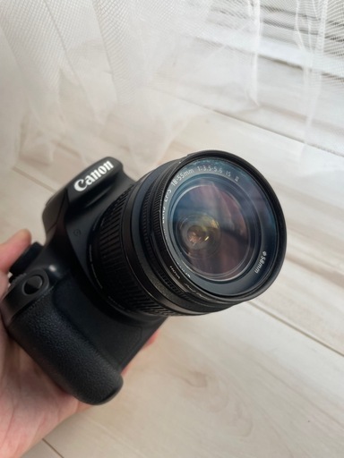 キャノン EOS 1300D 海外モデル　キットレンズ付 Kiss x80 同等 キャノン EOS 1300D 海外モデル キットレンズ付 Kiss x80 同等