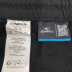 ☆ドバイモール購入☆新品Speedo ラッシュガード & O'Neill セットの画像