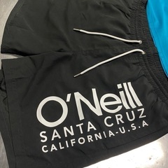 ☆ドバイモール購入☆新品Speedo ラッシュガード & O'Neill セットの画像
