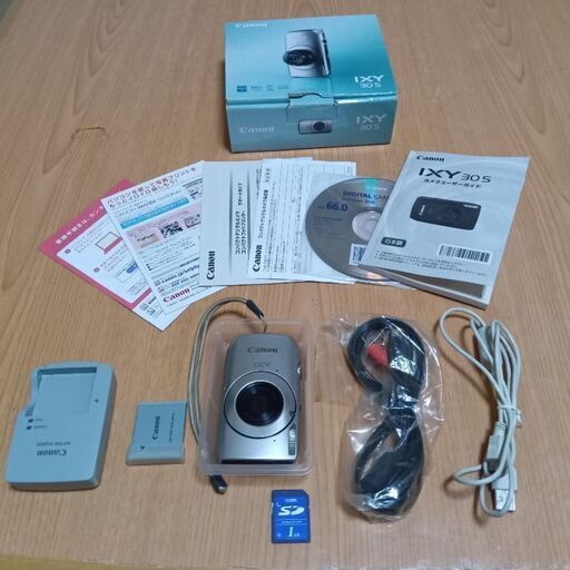 ☆稀少☆canon ixy30s 完動品 SDカード1GB付き