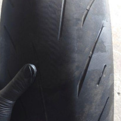 200/50R17 ブリジストン　バトラックス