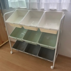 おもちゃ収納　ラック