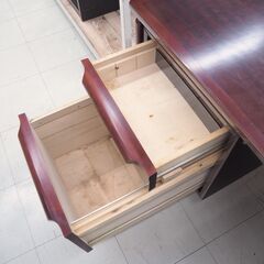 木製両袖デスク　カリモク　リユース品　値下げしました！　価格　35,750円の画像