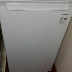 【無料・ジャンク】[山善] 冷えない冷凍庫　60L 小型 前開き 家庭用 3段ケース 2020年製　60L　YF-U60(W)