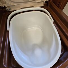ポータブルトイレ　はねあげ　ソフト便座の画像