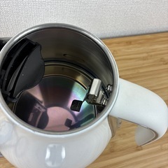 デロンギ　アイコナキャピタルズ　電気ケトルの画像