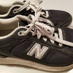 New Balance ニューバランス●ネイビー レディース　スニーカー●23.5ｃｍ●　の画像