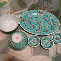 中国セット　餃子皿セットと茶碗、ポットと茶器、蓋付きマグカップの画像