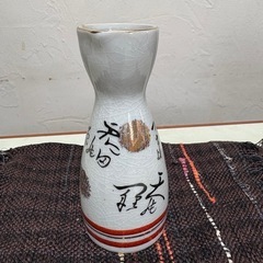 とっくりとおちょこのセットの画像