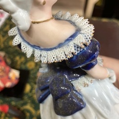 レトロ陶器人形（オルゴール付き・音出ません）アンティーク風置物の画像