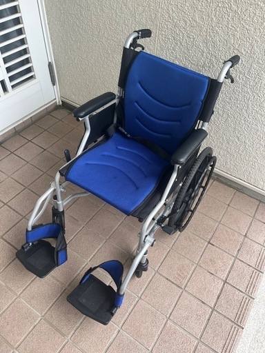 中古 車椅子　22インチ　ノーパンクタイヤ