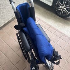 中古 車椅子　22インチ　ノーパンクタイヤの画像