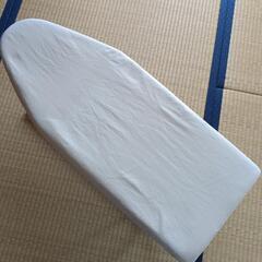 中古　折りたたみ式アイロン台の画像