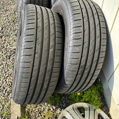 ネクセン　215/60R16 走行距離50キロ ４本
