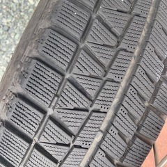 バリ山 スタッドレスタイヤ 4本　195/65R15 BRIDGESTONEの画像