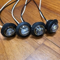  新品 LED ライト 12V-24V通用  埋め込み式 4個s...