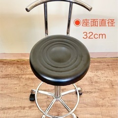 丸イス　シンプル　高さ可動式　調整幅大きめ　サイズ感コンパクトの画像