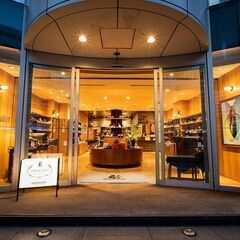   CASTONELU０MO紳士高級皮靴　　外で履いてない畳の上で履いたら25ＥＥＥサイズでは履けなかった新品　箱はないですが、7月３０日まで限定品　リーガルよりも高い靴の画像