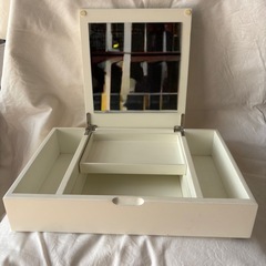 テーブルで使えるミニドレッサー