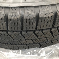 【お取引中】タイヤ　スタッドレス　ブリザックVRX2 165-70R14 TOYOTA純正ホイルカバー付き　4本の画像