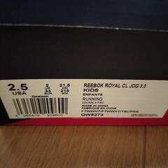 ☆新品箱あり☆Reebok　スニーカー　21.5センチの画像