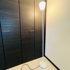 フロアスタンドライト（ホワイト）の画像