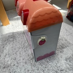 メルちゃんのいちごのドレスルーム　女の子　ごっこ遊び　パイロットの画像