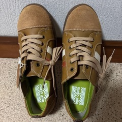 靴スニーカー