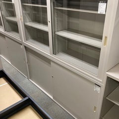 コクヨ 引き違い書庫 上下セット カギ有 ベース有 中古