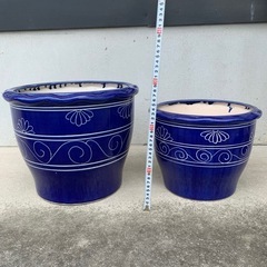 【陶器製】植木鉢　 サイズ違い2点セット