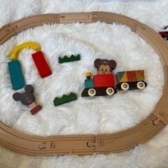 Disney KIDEA 木製列車とレールセット