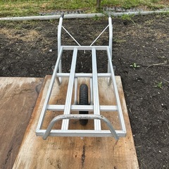 アルミコンテナカー.ノーパンクタイヤ