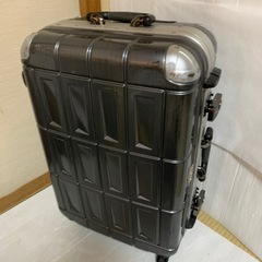 PANTHEON パンテオン　スーツケース　キャリー　鍵あり　現...