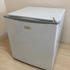 美品ミニ冷蔵庫 2019年製