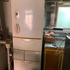冷蔵庫　あげます　小屋で物入れにもなります