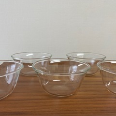 hario耐熱カスタードカップ  4個 ・iwaki 耐熱ヨーグルトカップ 5個 ・オルビス ガラスベジポット 漬物容器のセットの画像