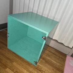 ガラス扉収納