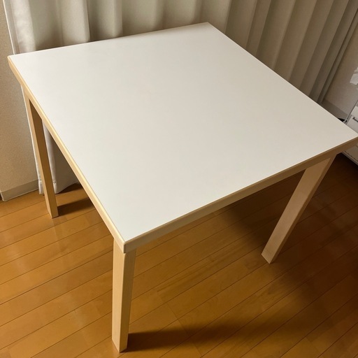 artek 81C 正方形テーブル