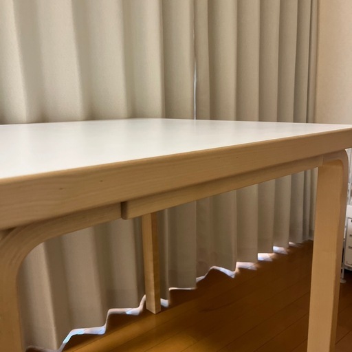 artek 81C 正方形テーブル