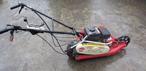 鹿児島発　共立　４サイクルエンジン自走式畔草刈り機 AZ７１６Tです。実演済みです。