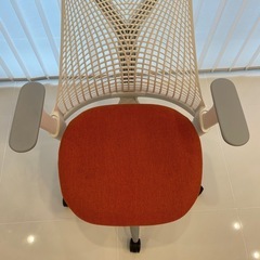 HermanMiller  セイルチェアの画像