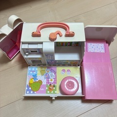 めるちゃん　　うさぎさんきゅうきゅうしゃ
