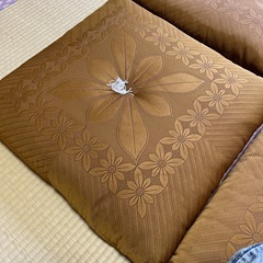 5月20日まで出品⭐︎無料です⭐︎  座布団（五個）の画像