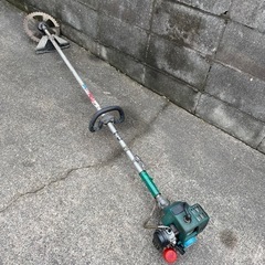 草刈り機　エンジン
