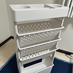 【受け渡し済】【直接取引限定/5/20お問い合わせ〆切】キャスター付きマガジンラックの画像