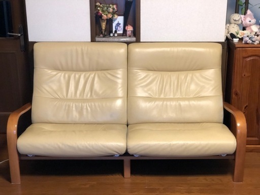 ジモティ来店特価!! カリモク 2.5人掛けソファー レザー ZU4672R353 J-1208
