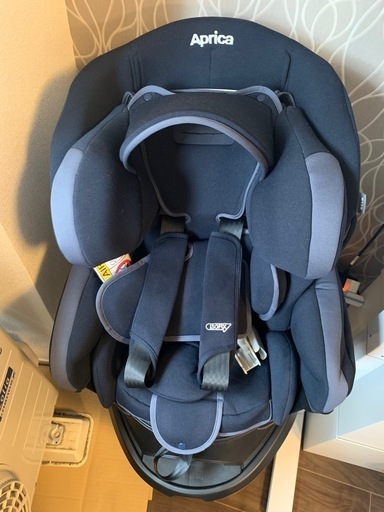 美品　アップリカ　チャイルドシート