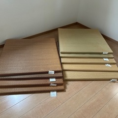 中古　ニトリ　ユニットたたみ９枚で1000円　82×82cm ９枚の画像