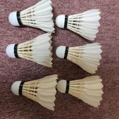バドミントン　シャトルの画像