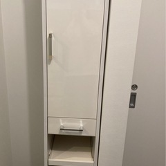 白色　収納棚　
